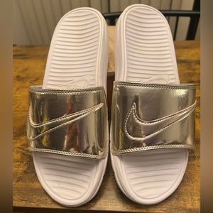 Flip Flops liquid silver